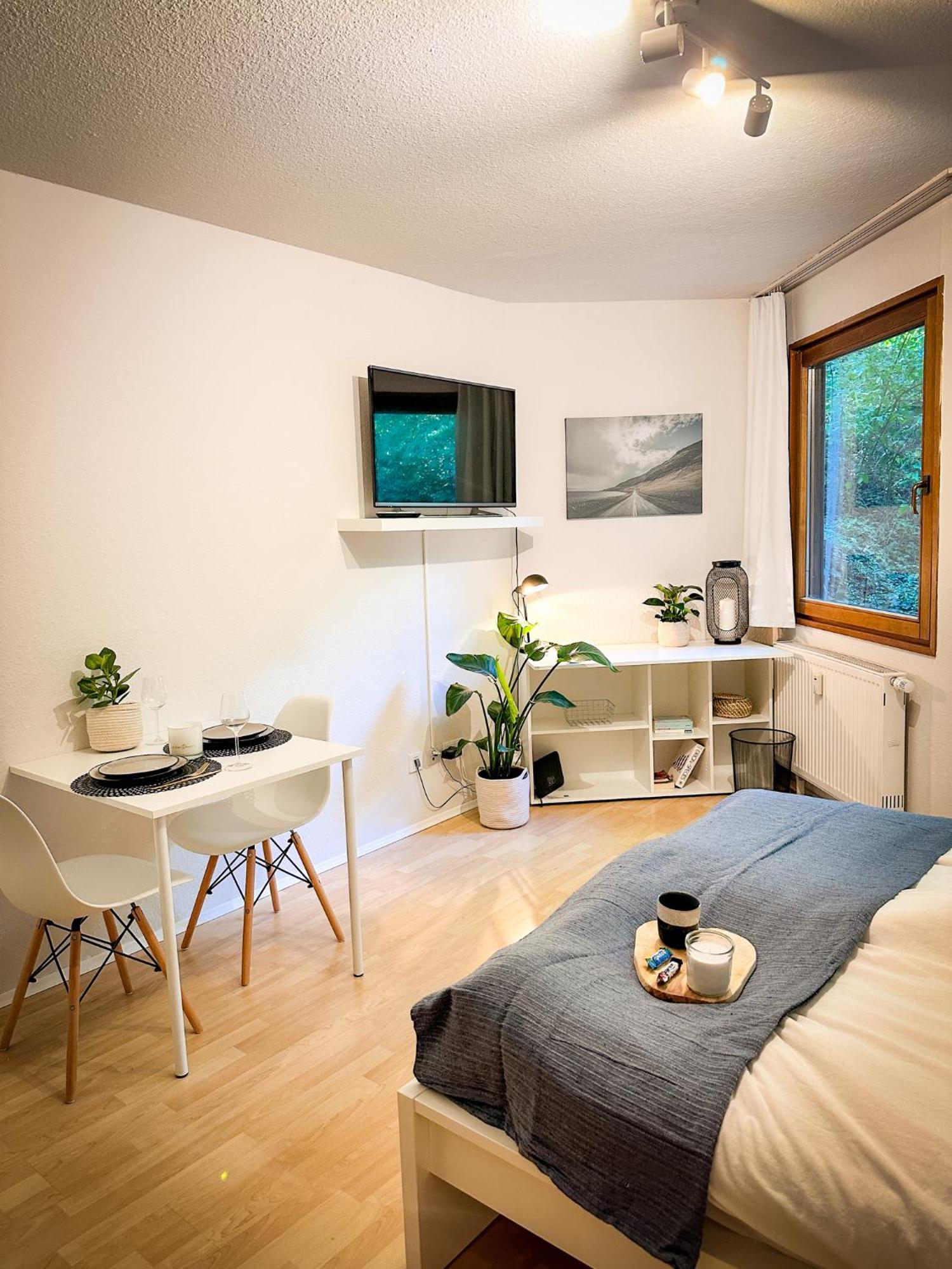 Schoenes Apartment Mit Terrasse เวิร์ซบวร์ก ภายนอก รูปภาพ
